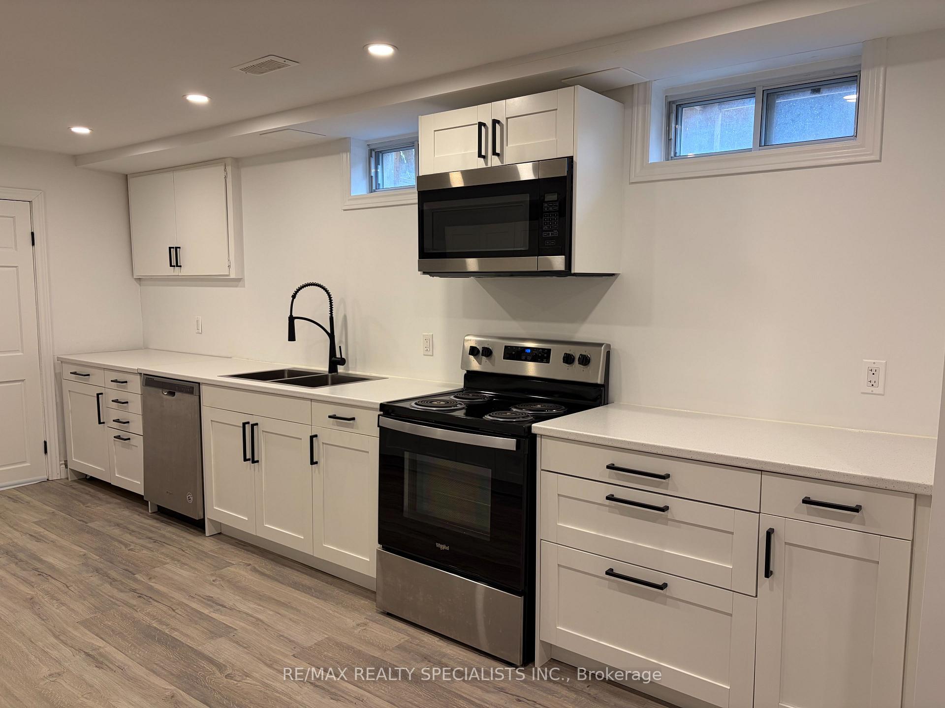Photo 39 of 70 Duncairn Avenue, Kitchener, Forest Hill — HOMEH