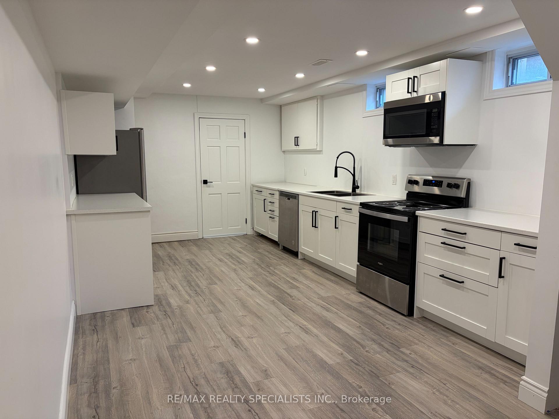 Photo 41 of 70 Duncairn Avenue, Kitchener, Forest Hill — HOMEH