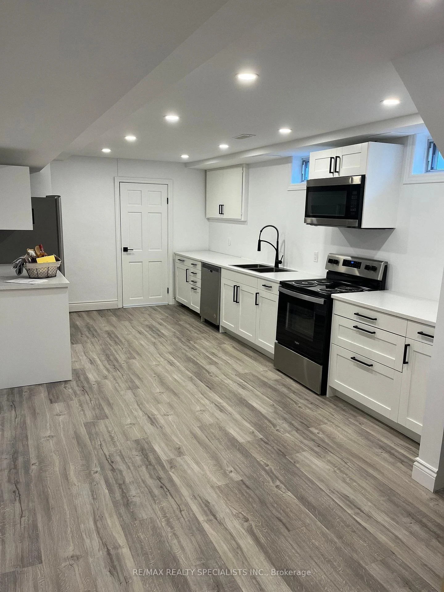 Photo 44 of 70 Duncairn Avenue, Kitchener, Forest Hill — HOMEH