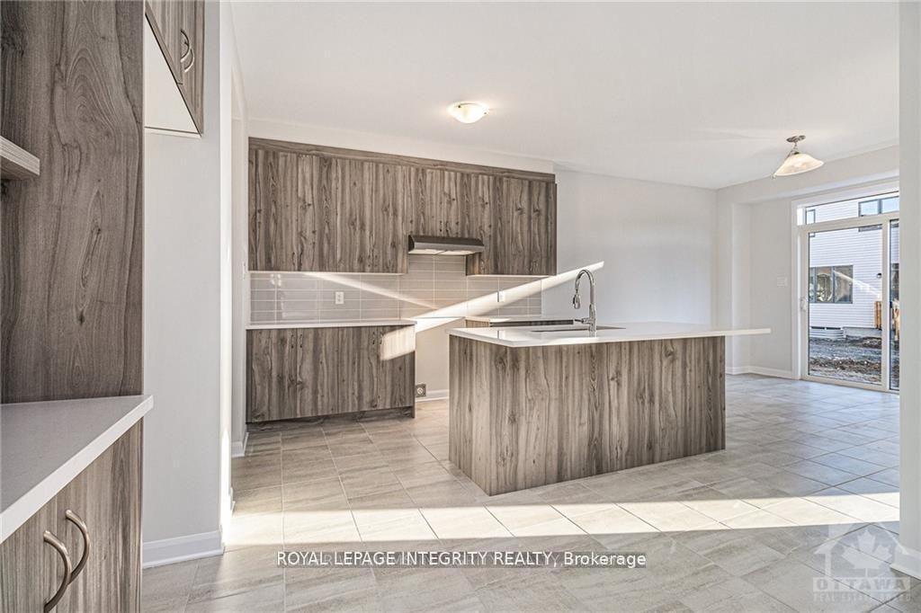Photo 9 of 169 Gosling Crescent, Ottawa, Kanata - Morgan's Grant/South March — HOMEH
