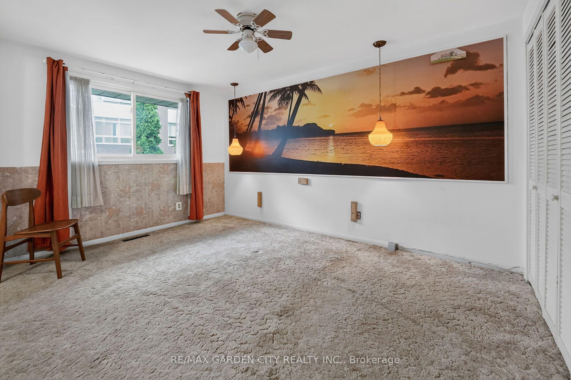 Photo 10 of 529 Carlton Street, St. Catharines, Carlton/Bunting — HOMEH