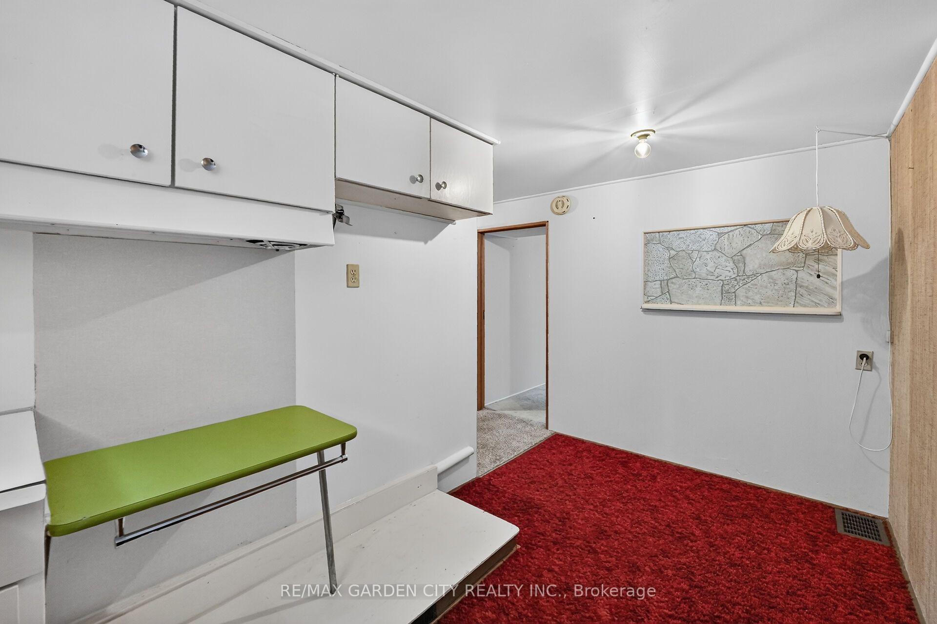 Photo 17 of 529 Carlton Street, St. Catharines, Carlton/Bunting — HOMEH