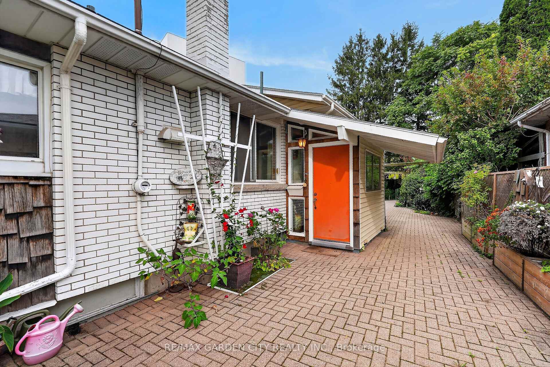 Photo 26 of 529 Carlton Street, St. Catharines, Carlton/Bunting — HOMEH