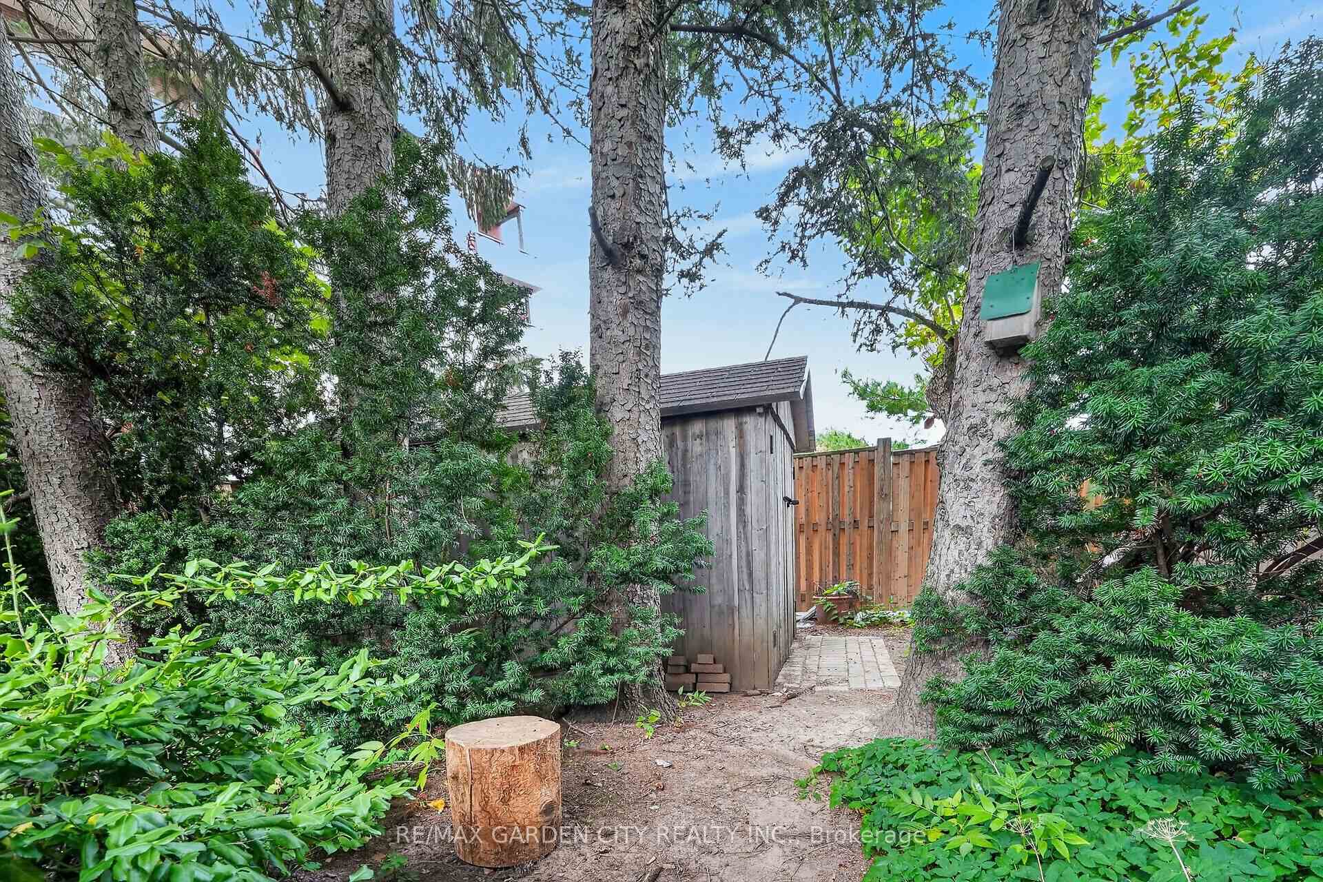 Photo 31 of 529 Carlton Street, St. Catharines, Carlton/Bunting — HOMEH
