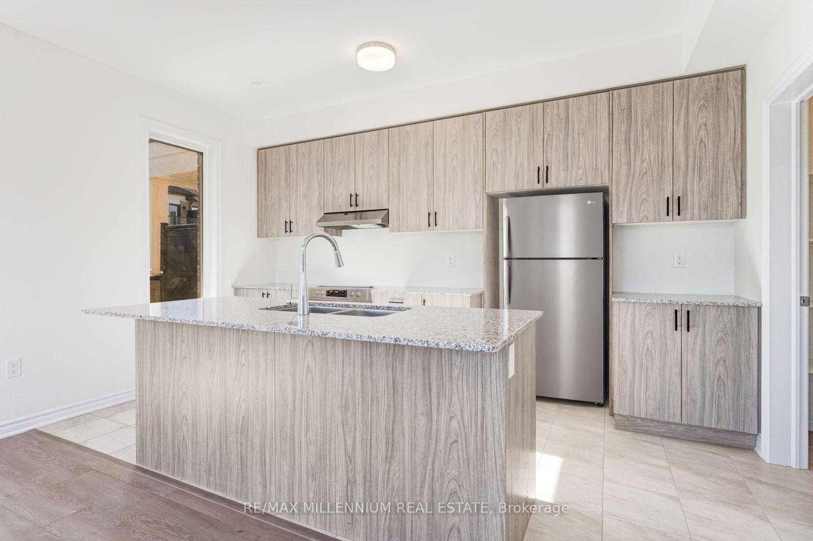 Photo 21 of Unit Upper, 34 Thornbird Crescent, Brampton, Northwest Brampton — HOMEH