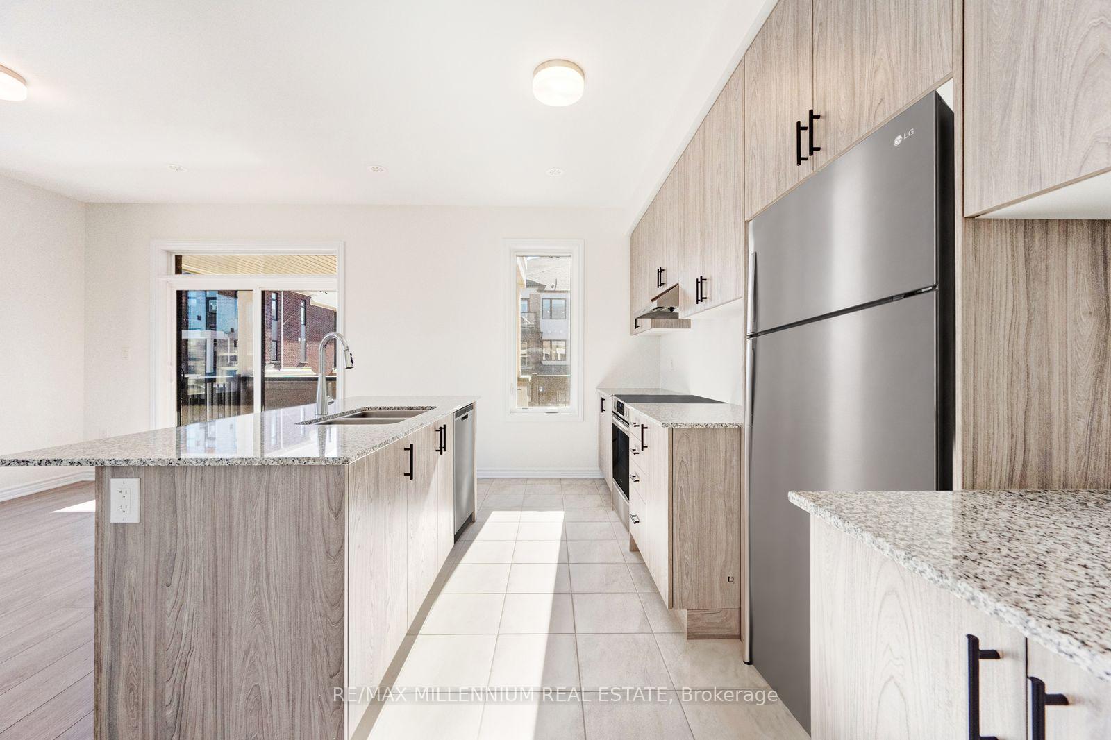 Photo 23 of Unit Upper, 34 Thornbird Crescent, Brampton, Northwest Brampton — HOMEH