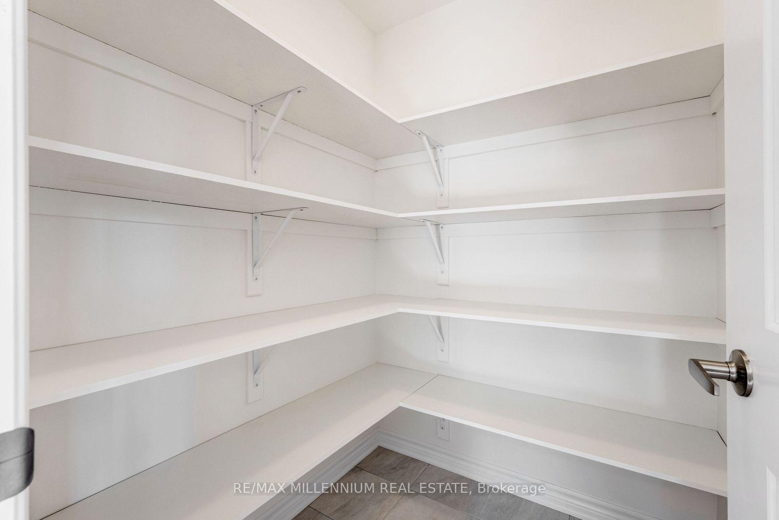 Photo 25 of Unit Upper, 34 Thornbird Crescent, Brampton, Northwest Brampton — HOMEH