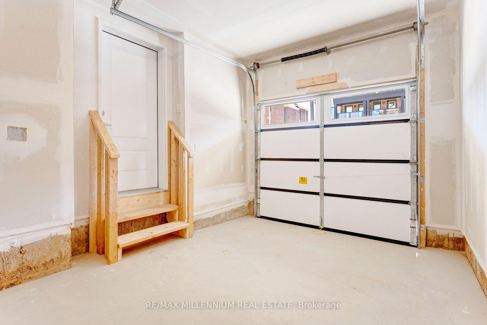 Photo 49 of Unit Upper, 34 Thornbird Crescent, Brampton, Northwest Brampton — HOMEH