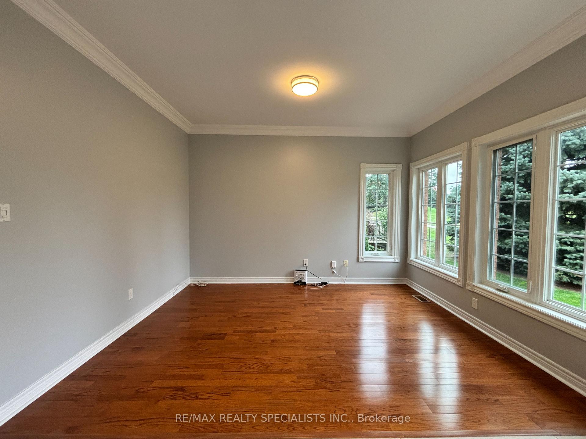 Photo 11 of 8 Yorkwood Trail, Brampton, Sandringham-Wellington — HOMEH