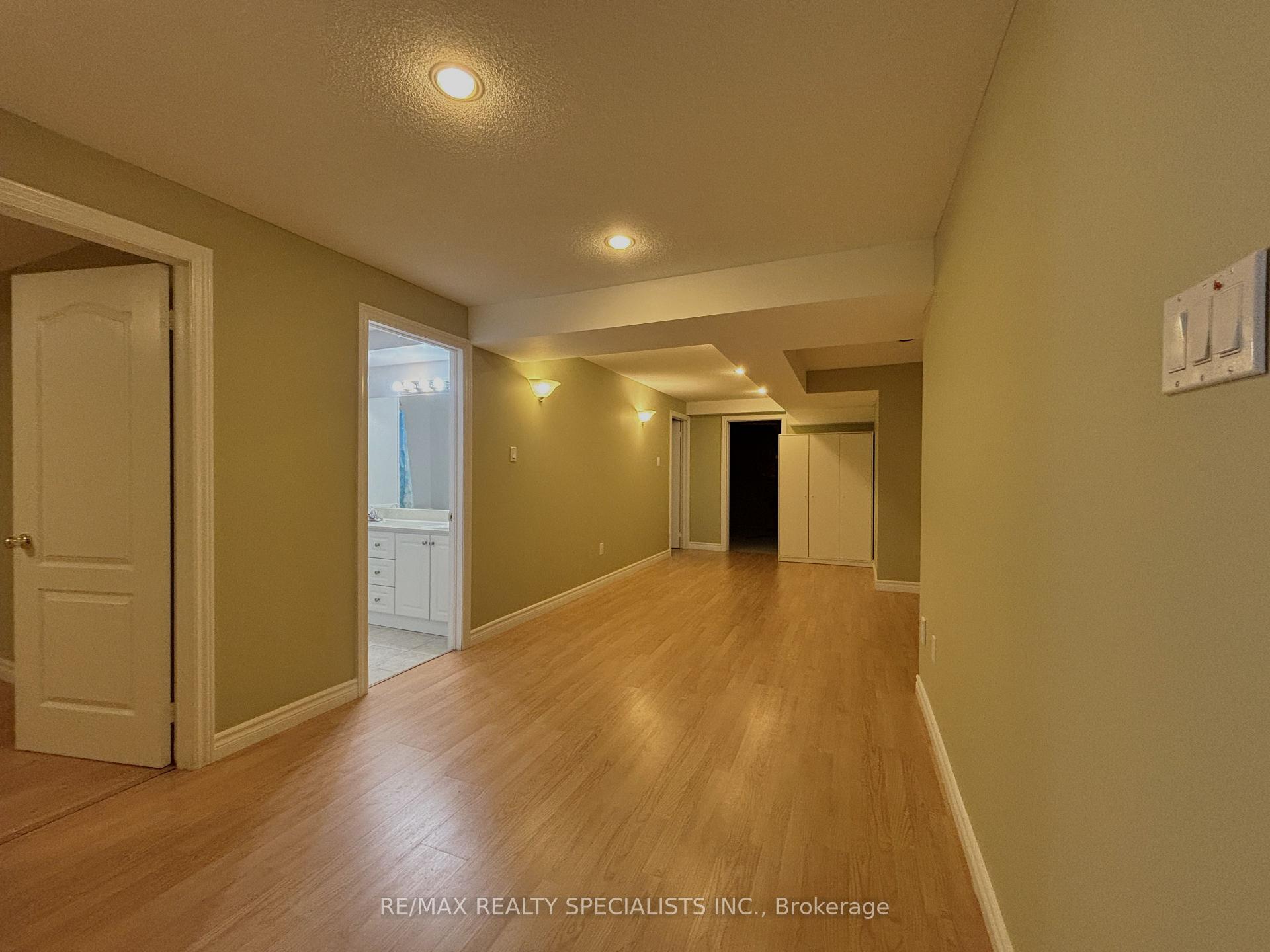 Photo 19 of 8 Yorkwood Trail, Brampton, Sandringham-Wellington — HOMEH