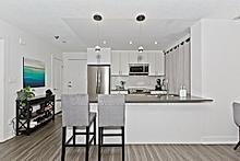 Photo 11 of Unit 311, 4198 Dundas Street W, Etobicoke, Edenbridge-Humber Valley — HOMEH