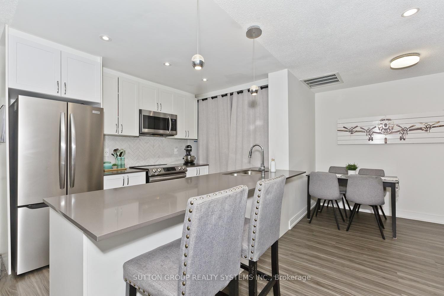 Photo 8 of Unit 311, 4198 Dundas Street W, Etobicoke, Edenbridge-Humber Valley — HOMEH