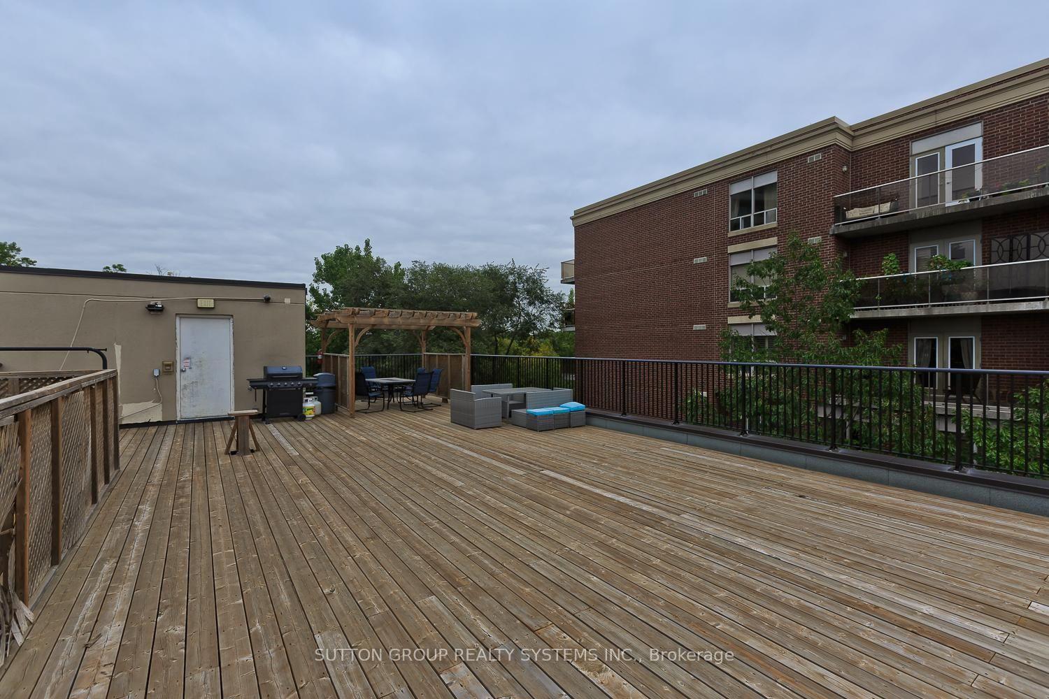 Photo 92 of Unit 311, 4198 Dundas Street W, Etobicoke, Edenbridge-Humber Valley — HOMEH