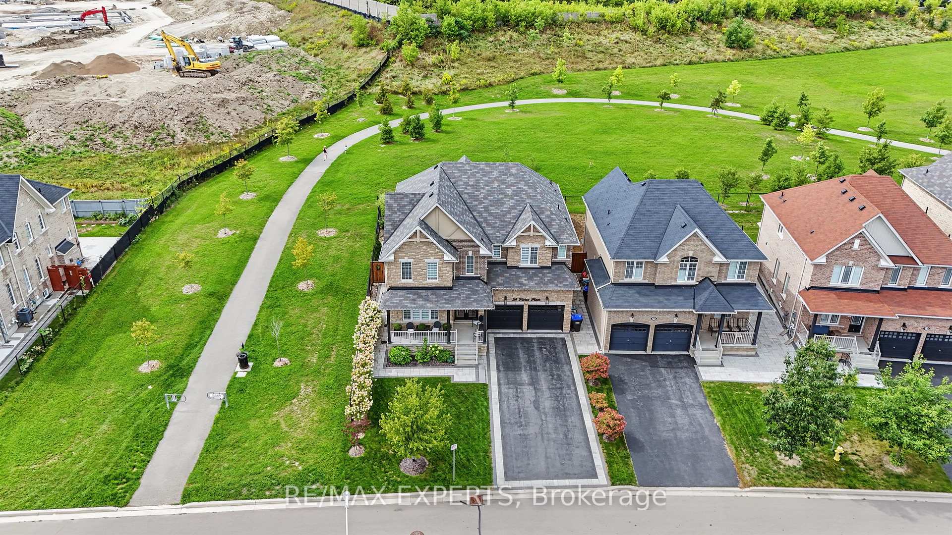 Photo 3 of 24 Pierce Place, New Tecumseth, Tottenham — HOMEH