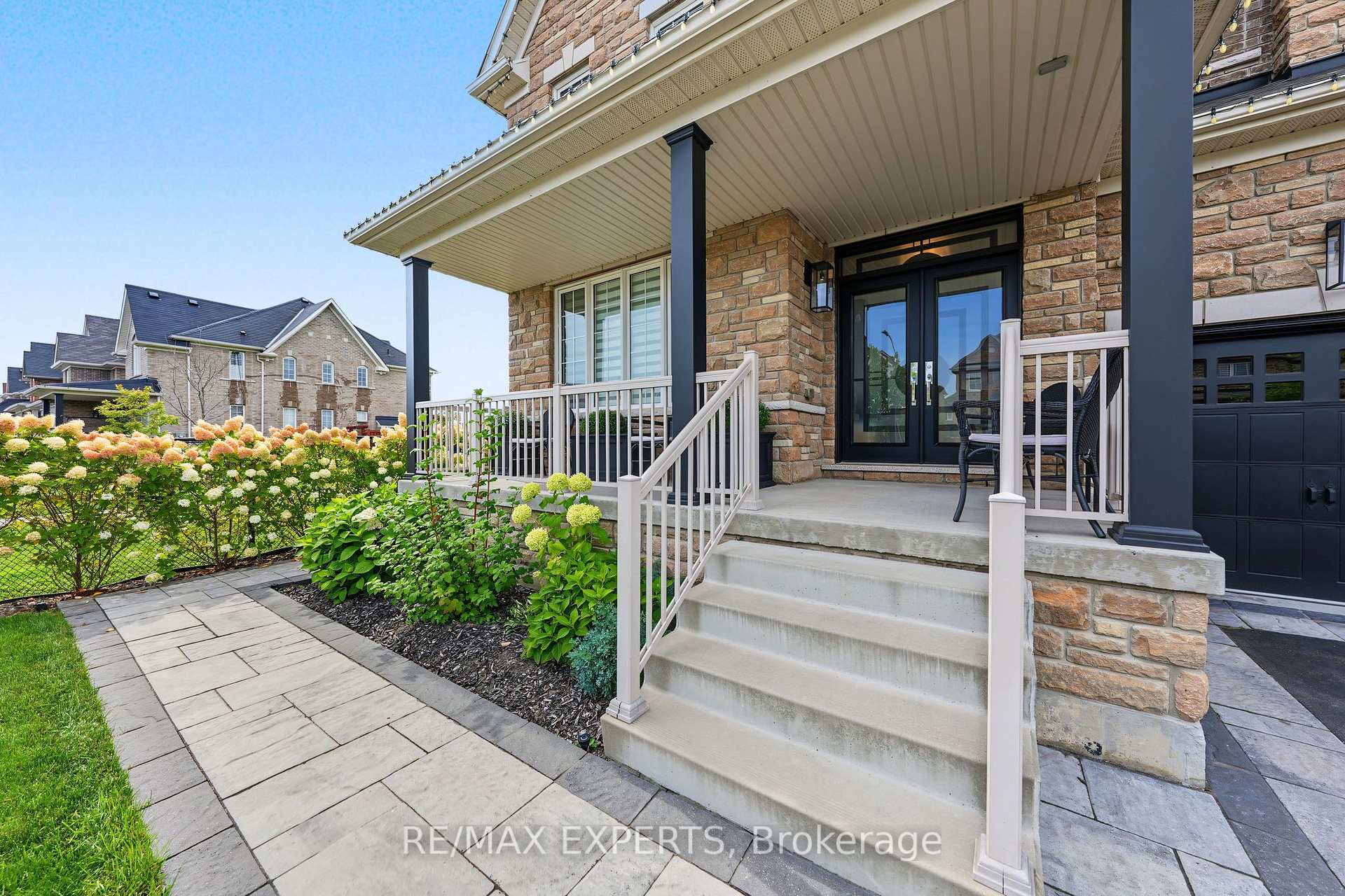 Photo 4 of 24 Pierce Place, New Tecumseth, Tottenham — HOMEH