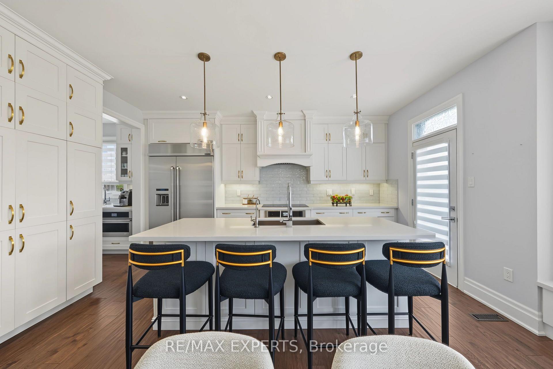 Photo 17 of 24 Pierce Place, New Tecumseth, Tottenham — HOMEH