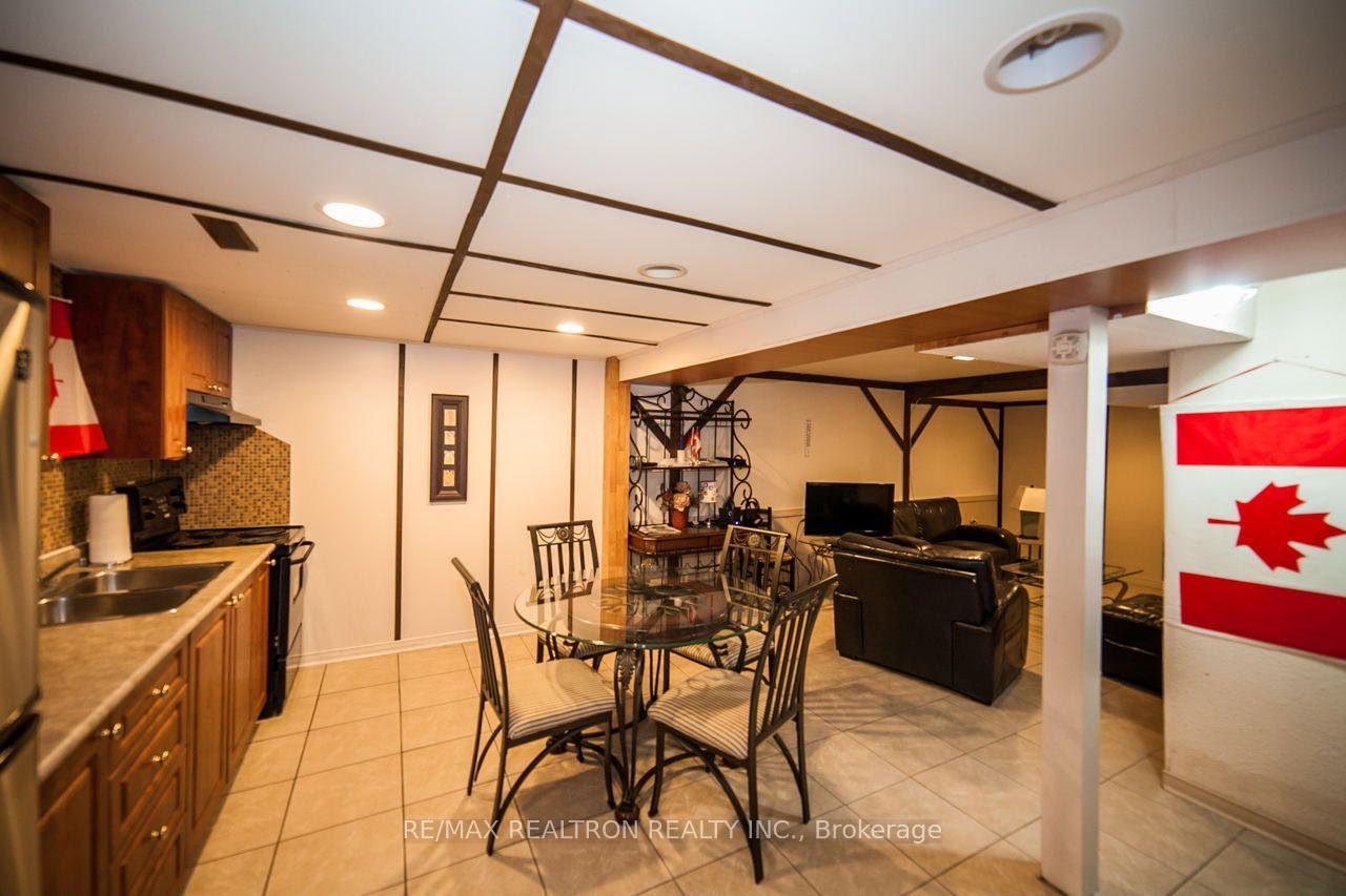 Photo 2 of 14 Plaisance Road, Richmond Hill, North Richvale — HOMEH