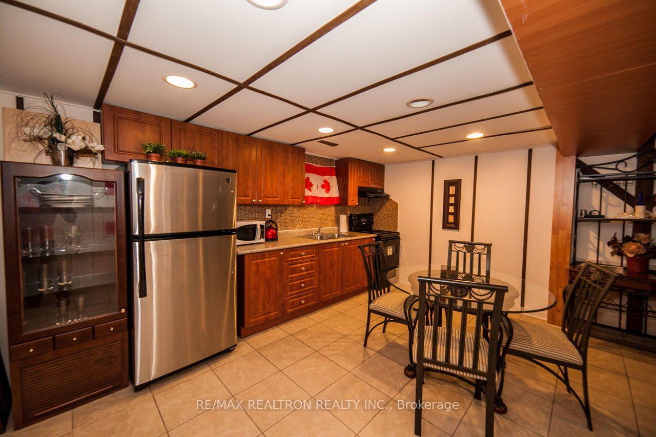 Photo 5 of 14 Plaisance Road, Richmond Hill, North Richvale — HOMEH