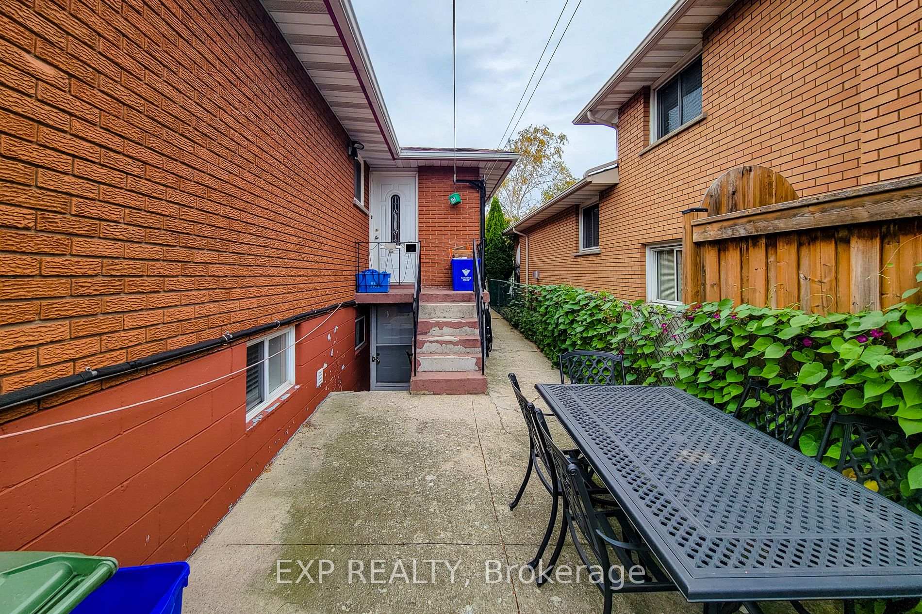 Photo 9 of 23 Tara Court, Hamilton, Gershome — HOMEH