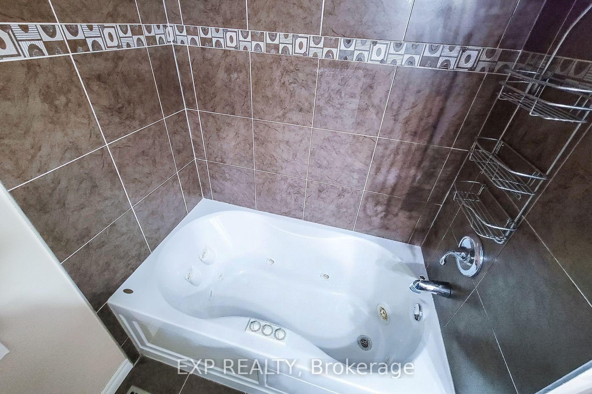 Photo 26 of 23 Tara Court, Hamilton, Gershome — HOMEH