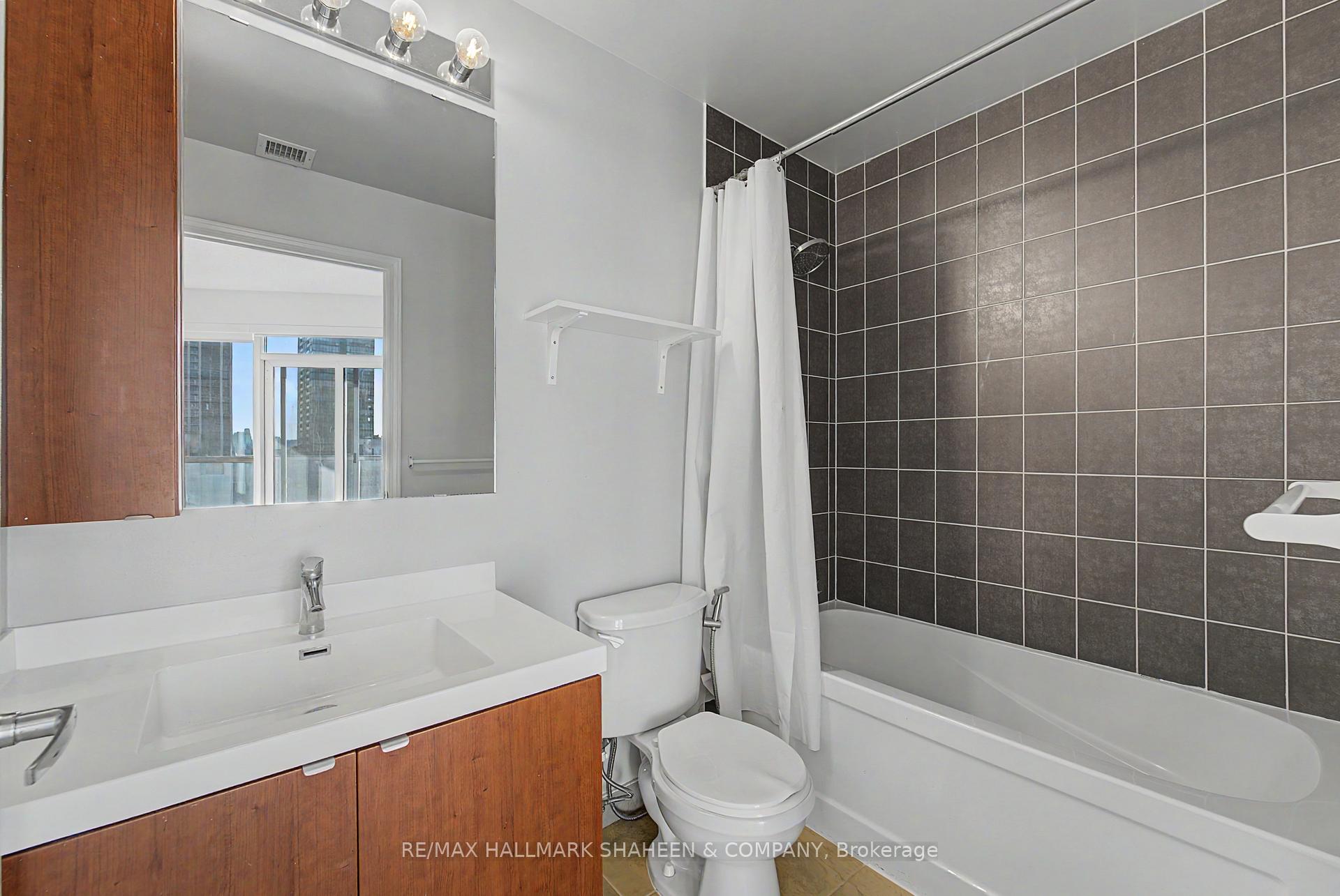 Photo 25 of Unit 1815, 352 Front Street W, Toronto, Waterfront Communities — HOMEH