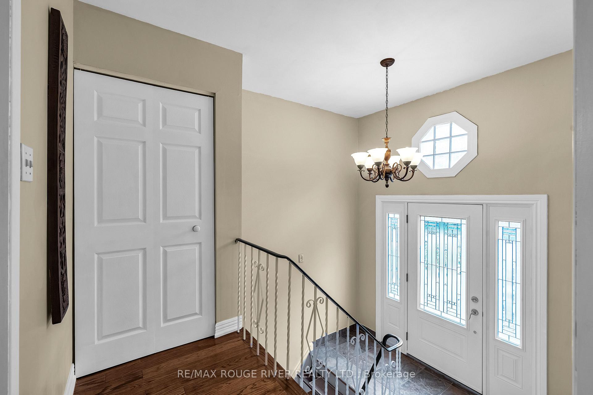 Photo 7 of 920 Sunrise Avenue, Pickering, West Shore — HOMEH