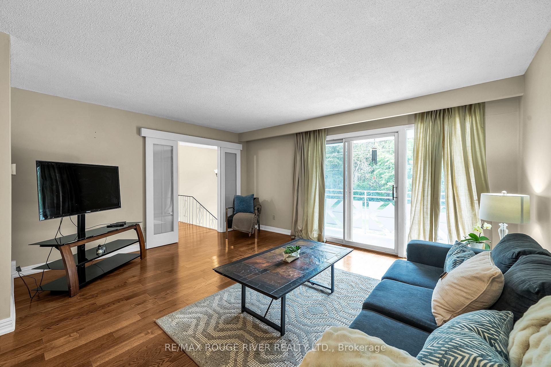 Photo 16 of 920 Sunrise Avenue, Pickering, West Shore — HOMEH