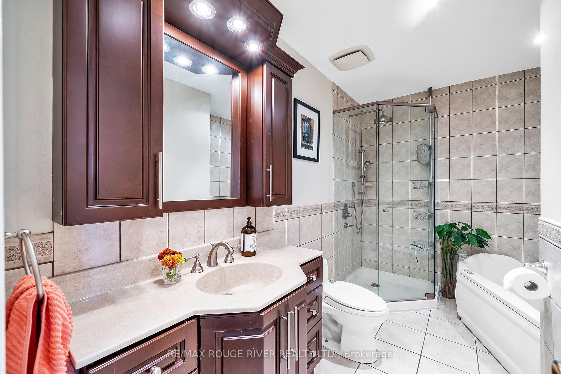 Photo 22 of 920 Sunrise Avenue, Pickering, West Shore — HOMEH