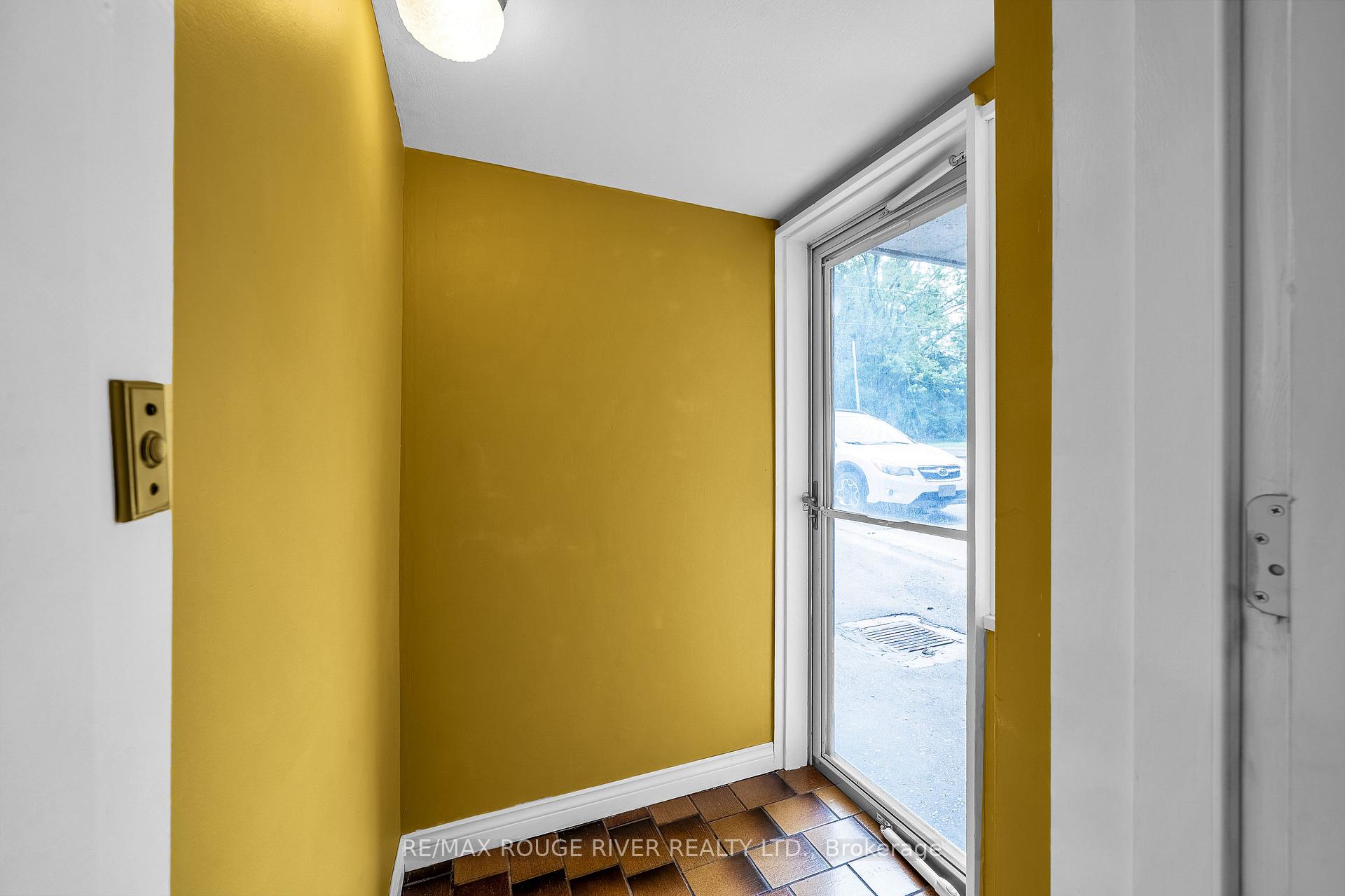 Photo 29 of 920 Sunrise Avenue, Pickering, West Shore — HOMEH