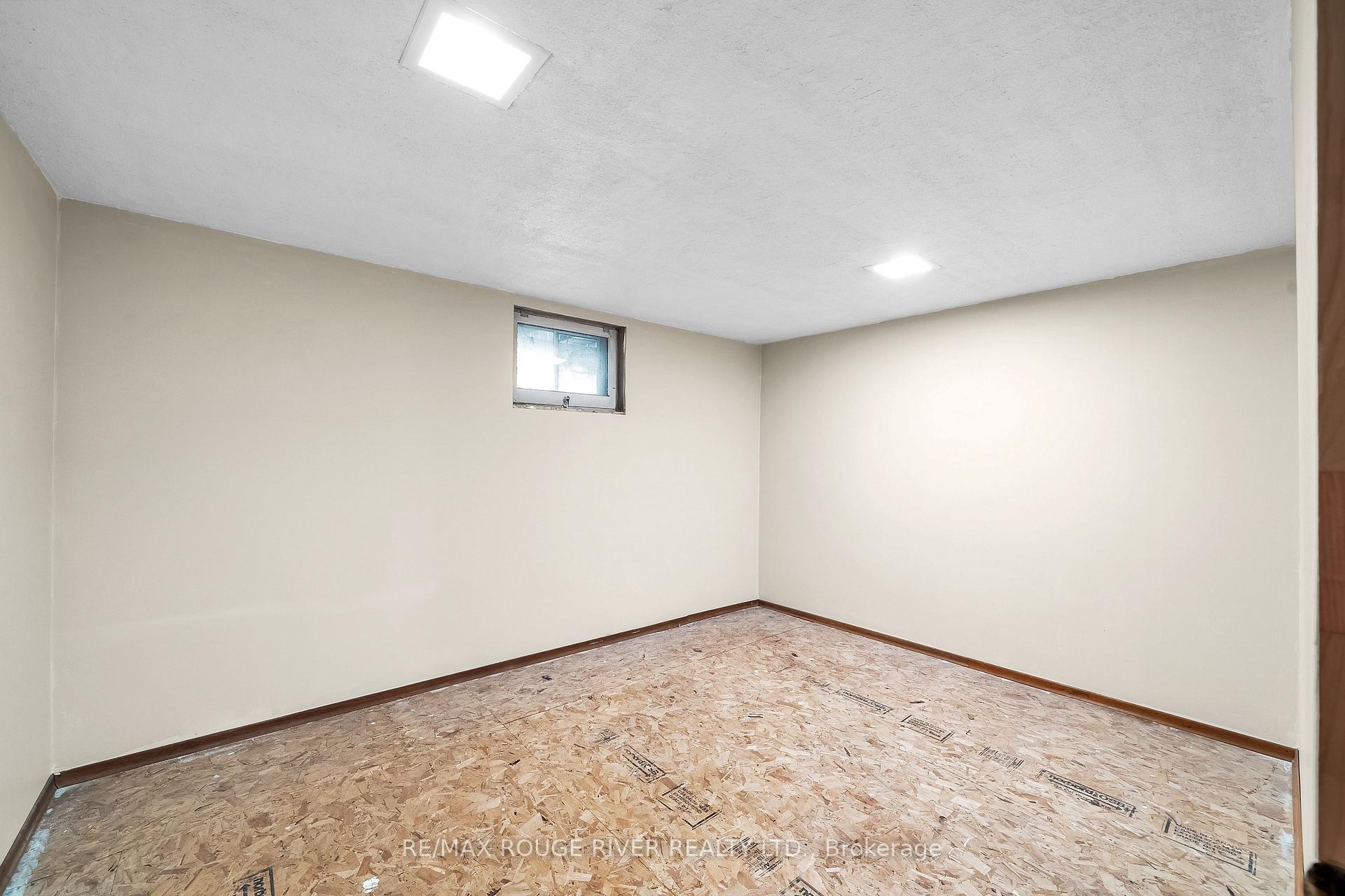 Photo 32 of 920 Sunrise Avenue, Pickering, West Shore — HOMEH