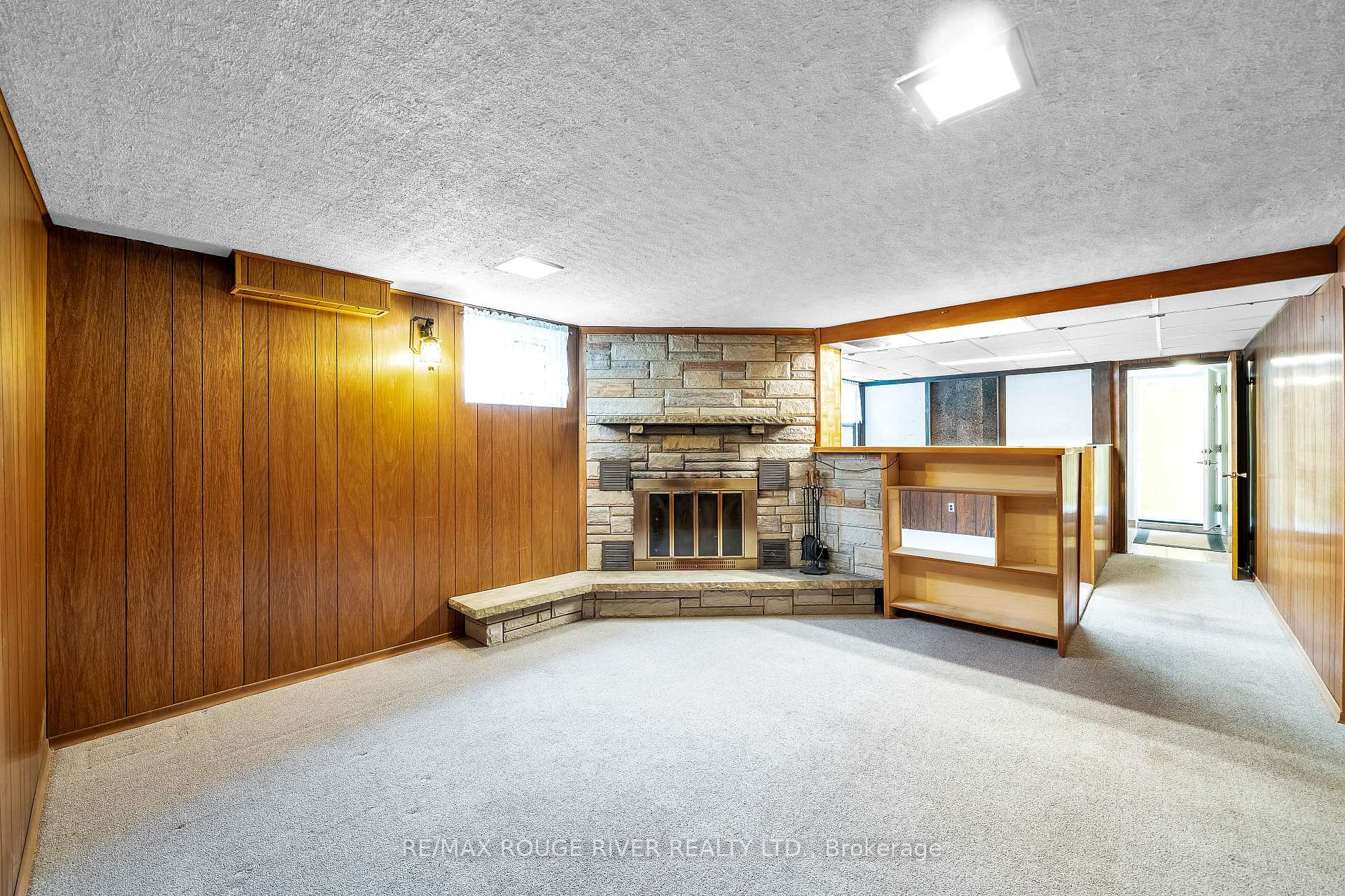 Photo 33 of 920 Sunrise Avenue, Pickering, West Shore — HOMEH