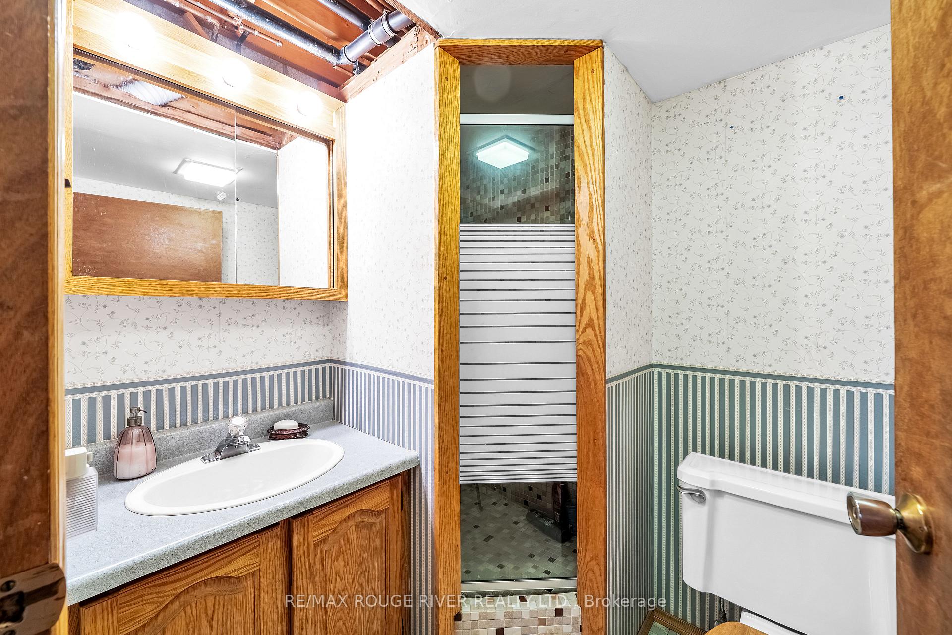 Photo 37 of 920 Sunrise Avenue, Pickering, West Shore — HOMEH