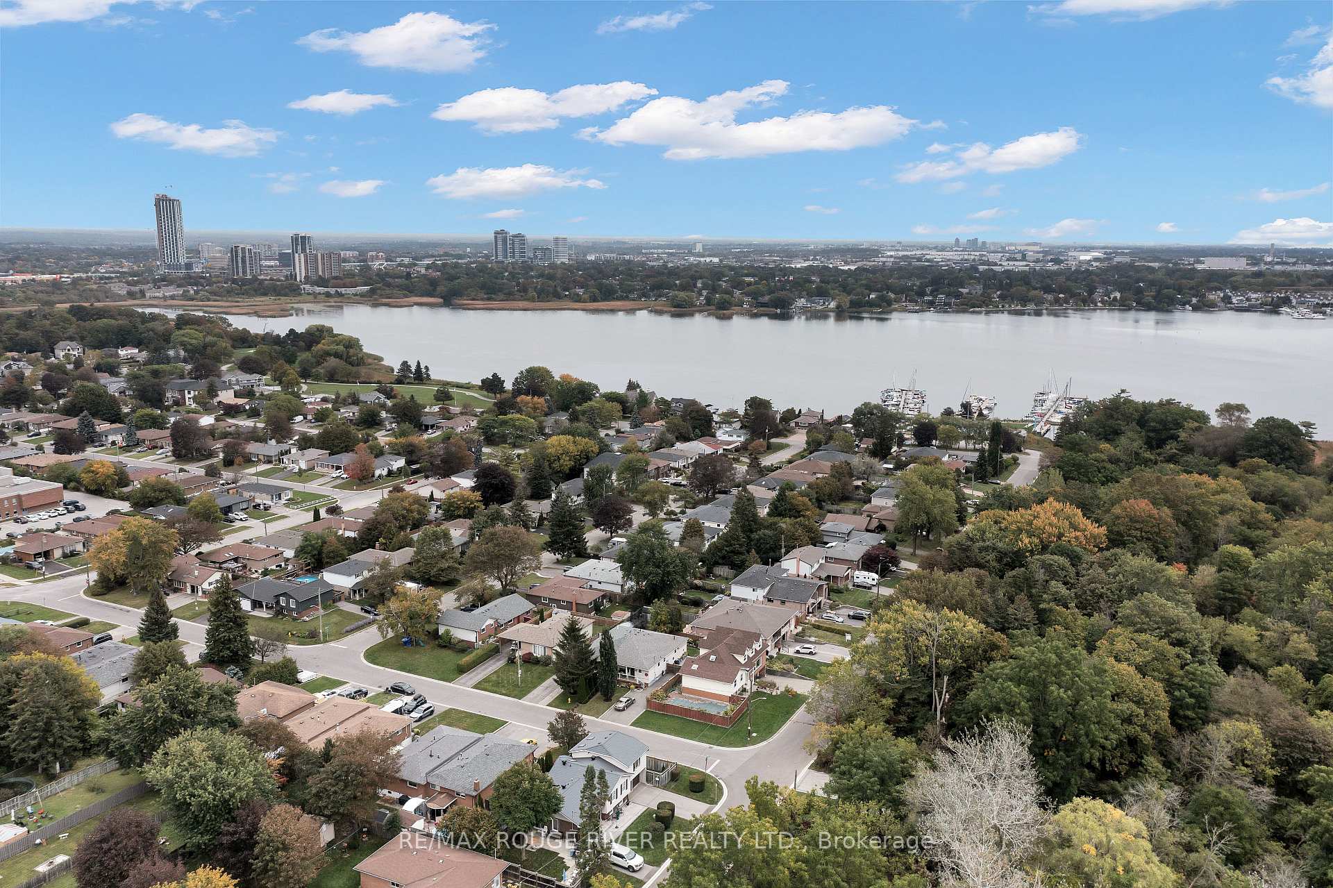 Photo 43 of 920 Sunrise Avenue, Pickering, West Shore — HOMEH