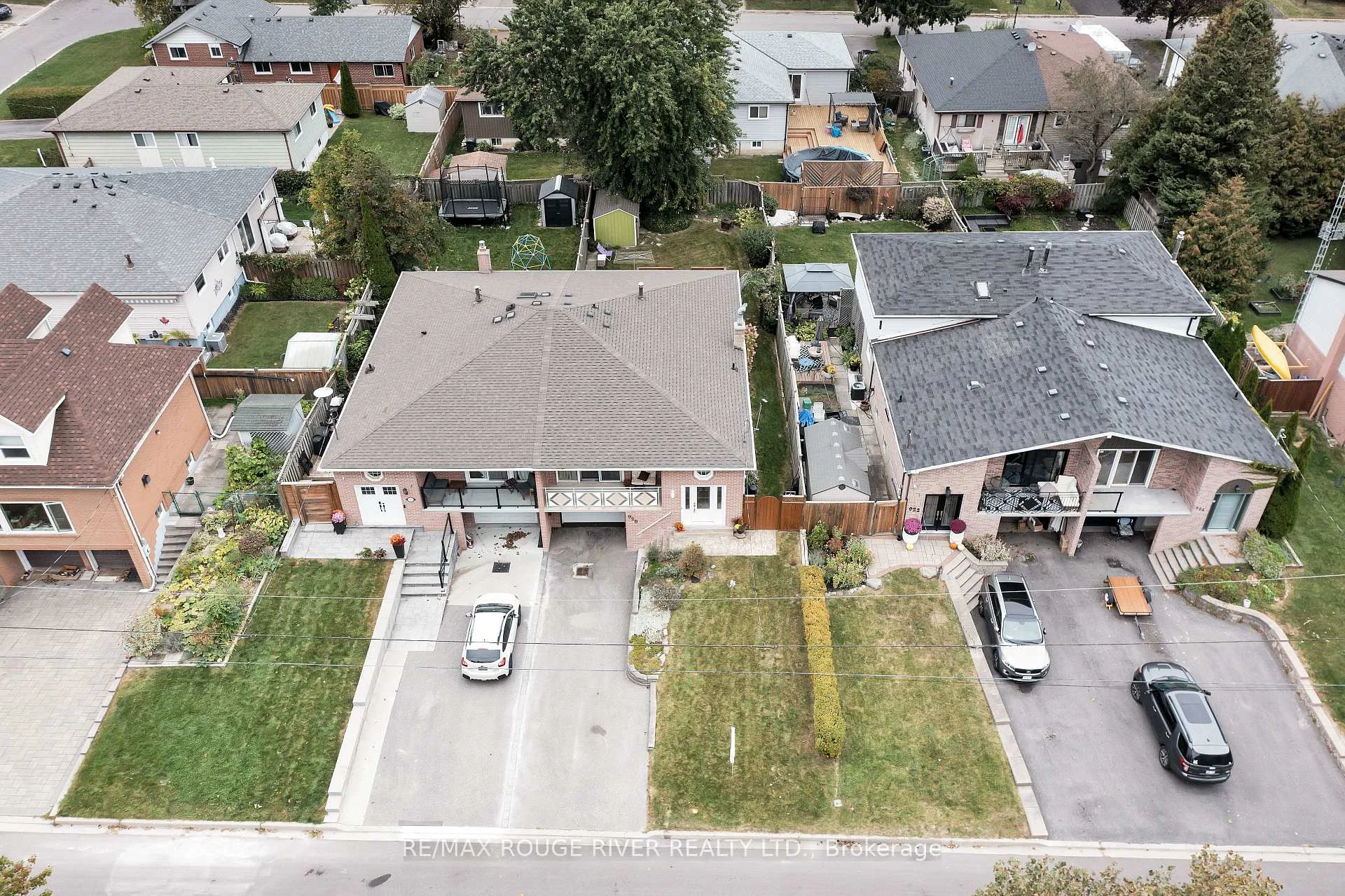 Photo 11 of 920 Sunrise Avenue, Pickering, West Shore — HOMEH