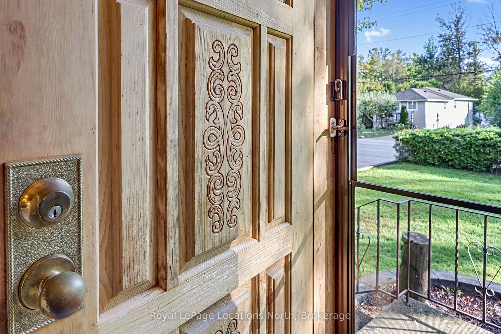 Photo 6 of 40 58th Street S, Wasaga Beach — HOMEH