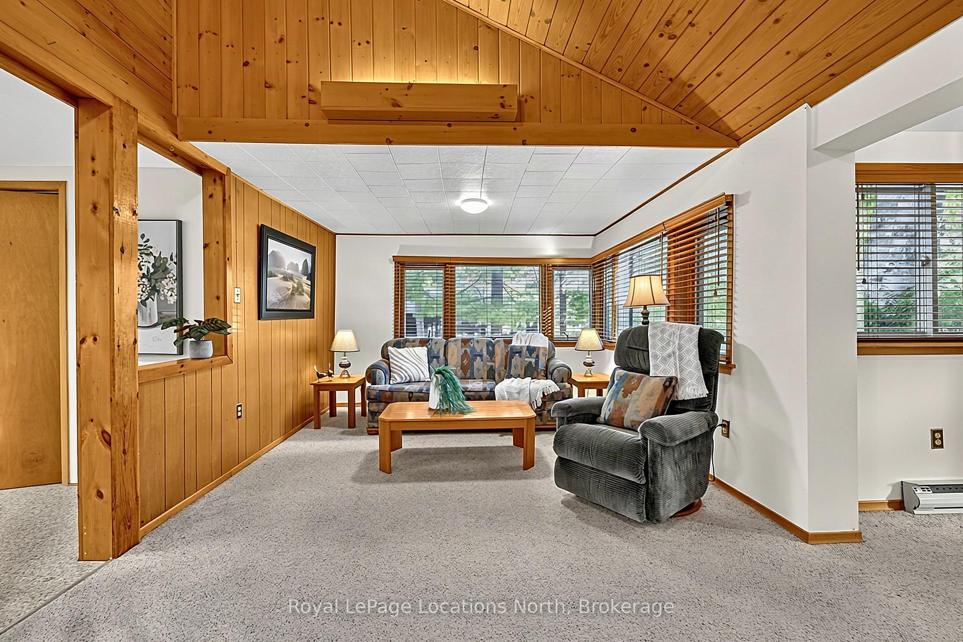 Photo 10 of 40 58th Street S, Wasaga Beach — HOMEH