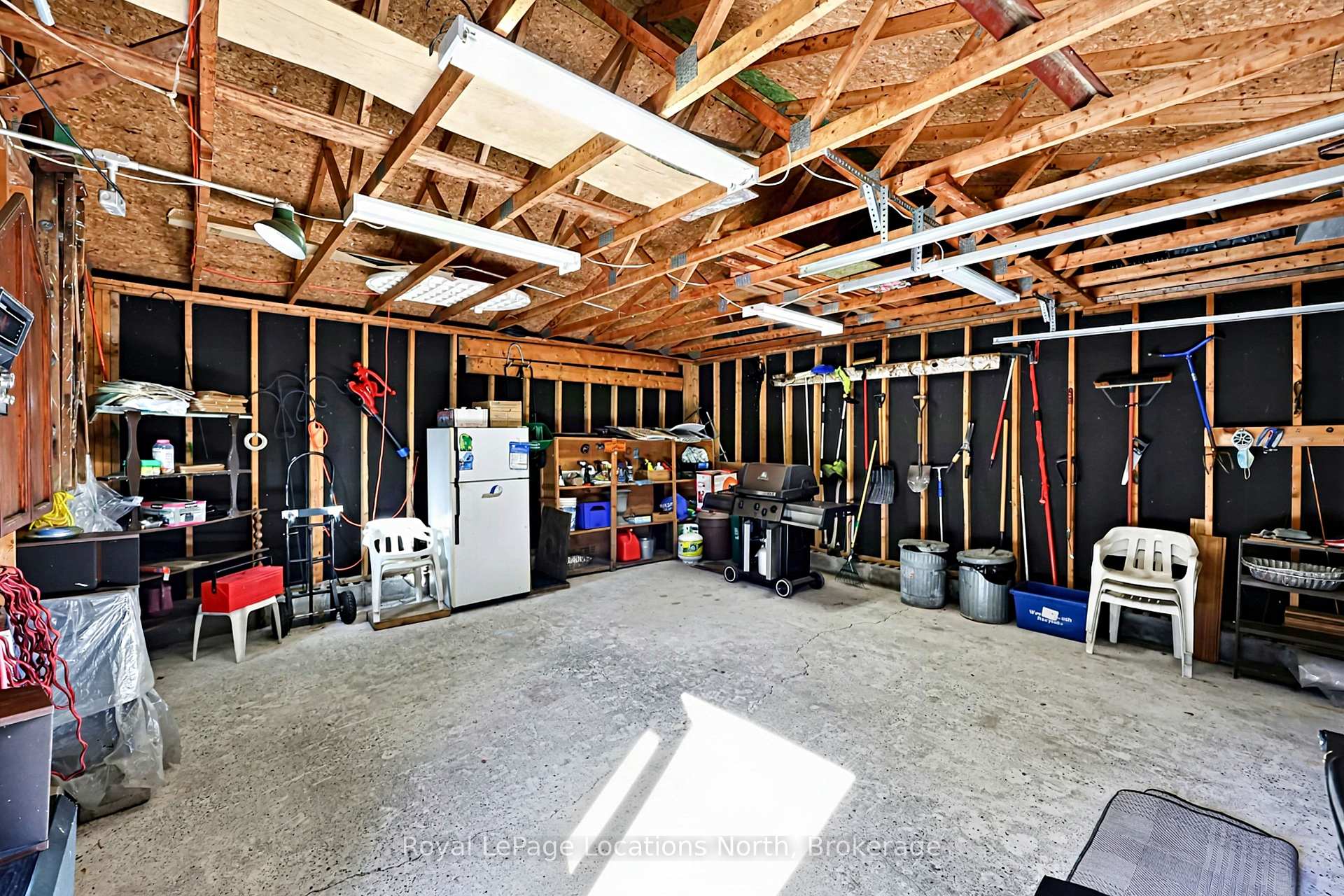 Photo 35 of 40 58th Street S, Wasaga Beach — HOMEH