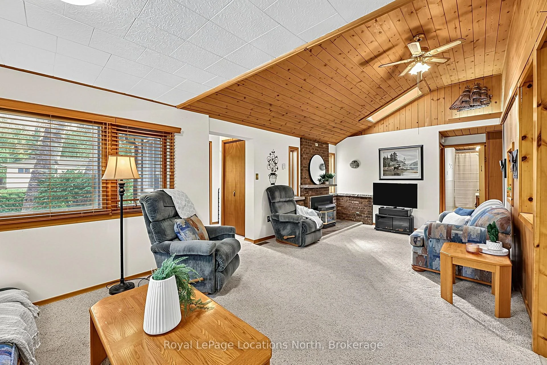 Photo 12 of 40 58th Street S, Wasaga Beach — HOMEH