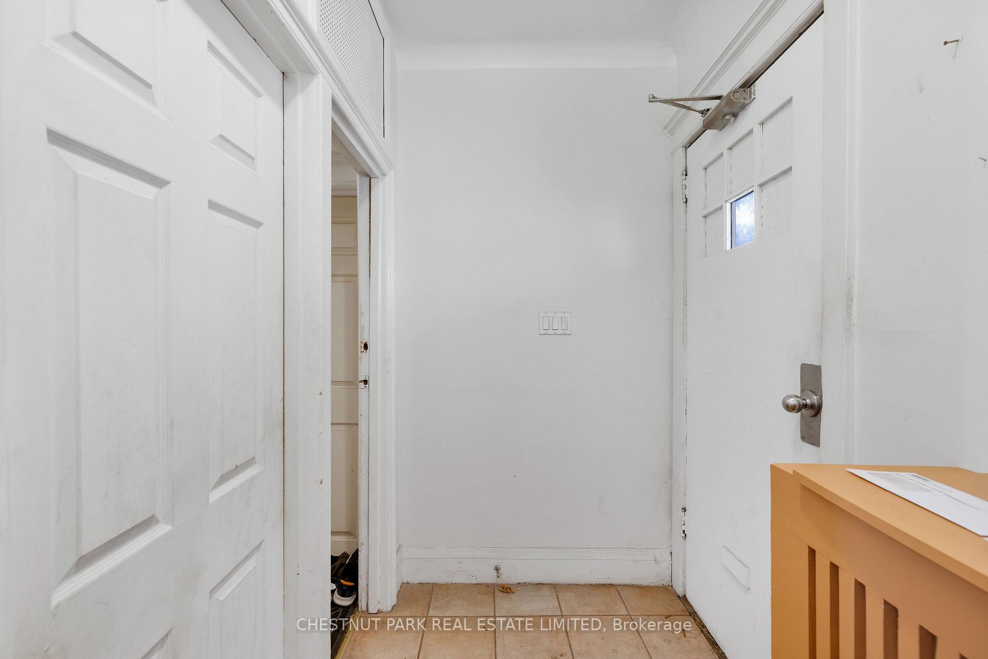 Photo 4 of 185 Walmer Road, Toronto, The Annex — HOMEH