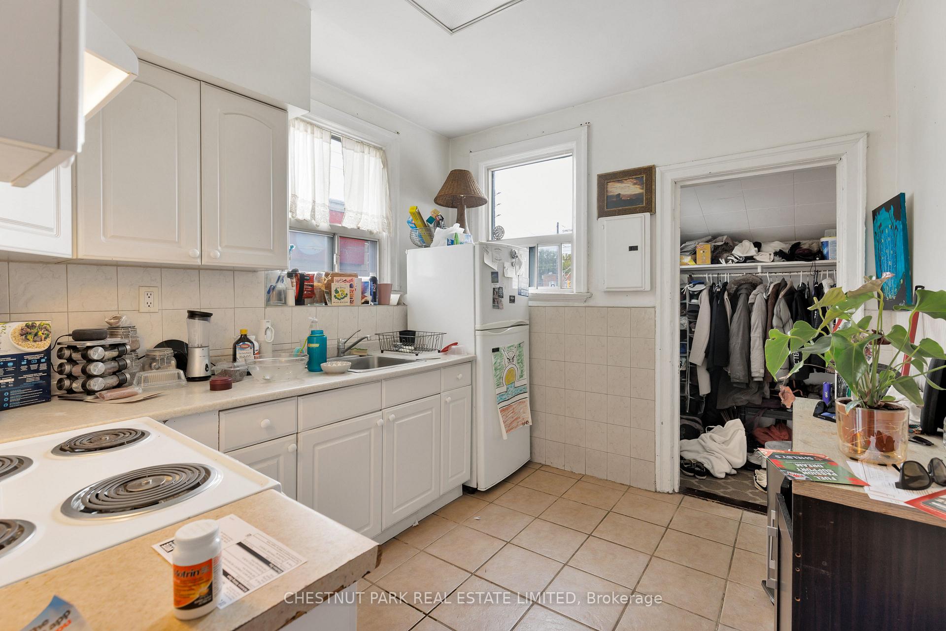 Photo 7 of 185 Walmer Road, Toronto, The Annex — HOMEH
