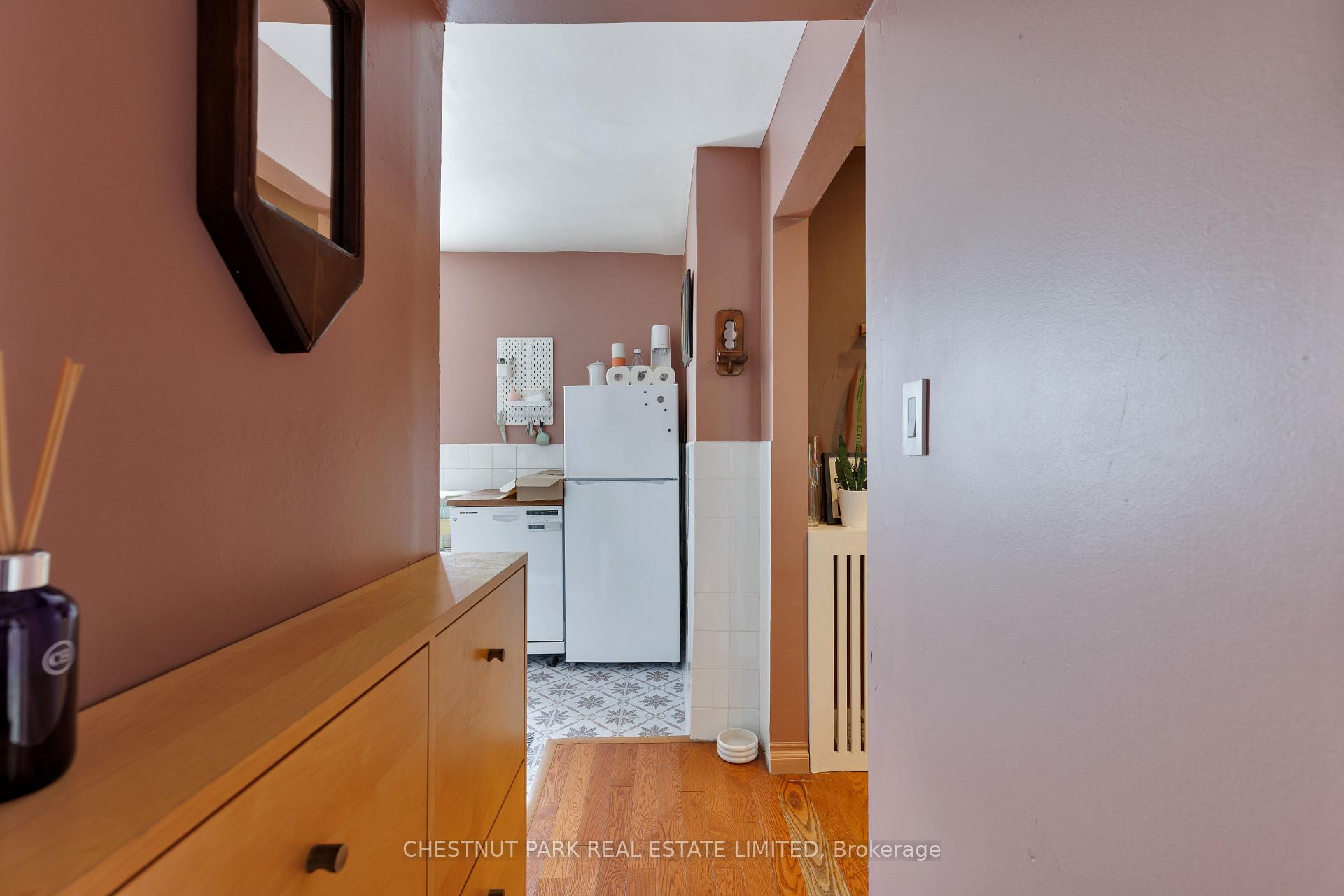 Photo 13 of 185 Walmer Road, Toronto, The Annex — HOMEH