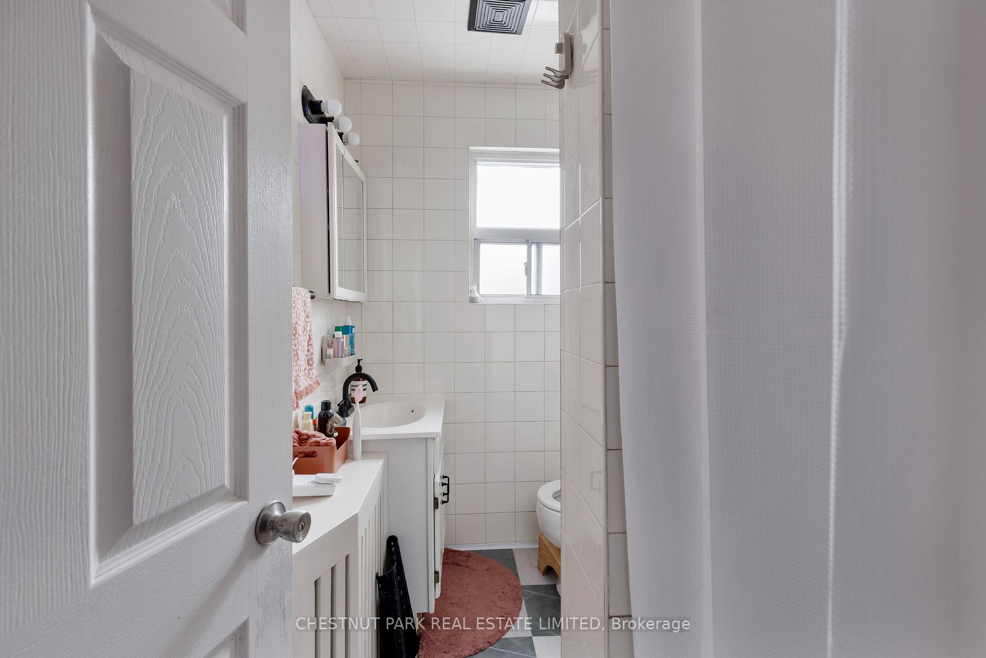 Photo 26 of 185 Walmer Road, Toronto, The Annex — HOMEH