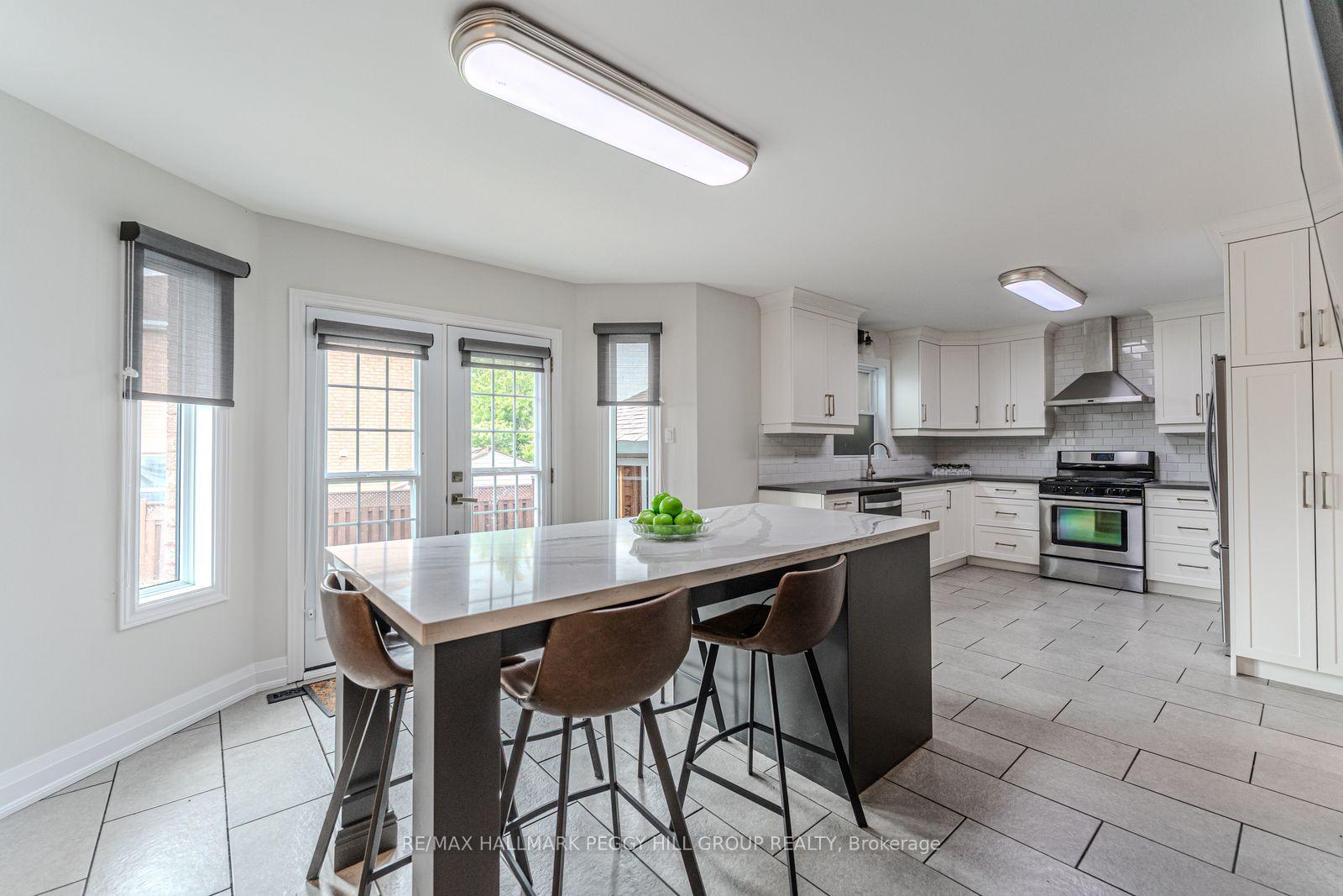 Photo 4 of 66 Raquel Street, Barrie, Painswick South — HOMEH