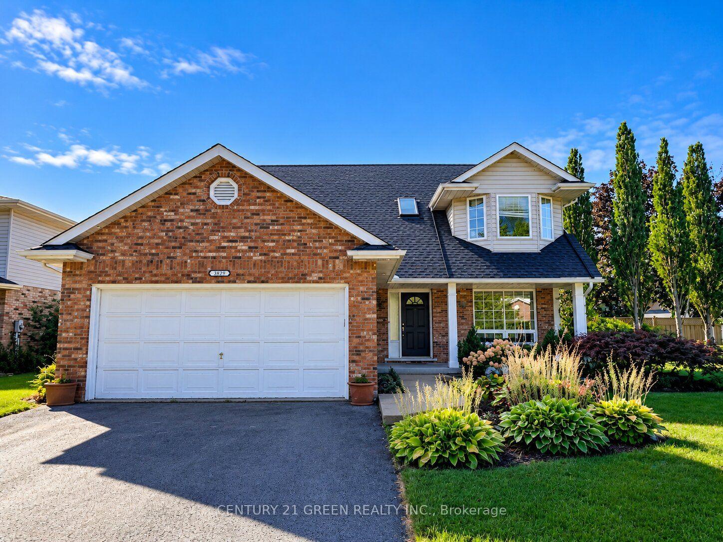Photo 2 of 3829 Northwood Drive, Niagara Falls, Mt. Carmel — HOMEH