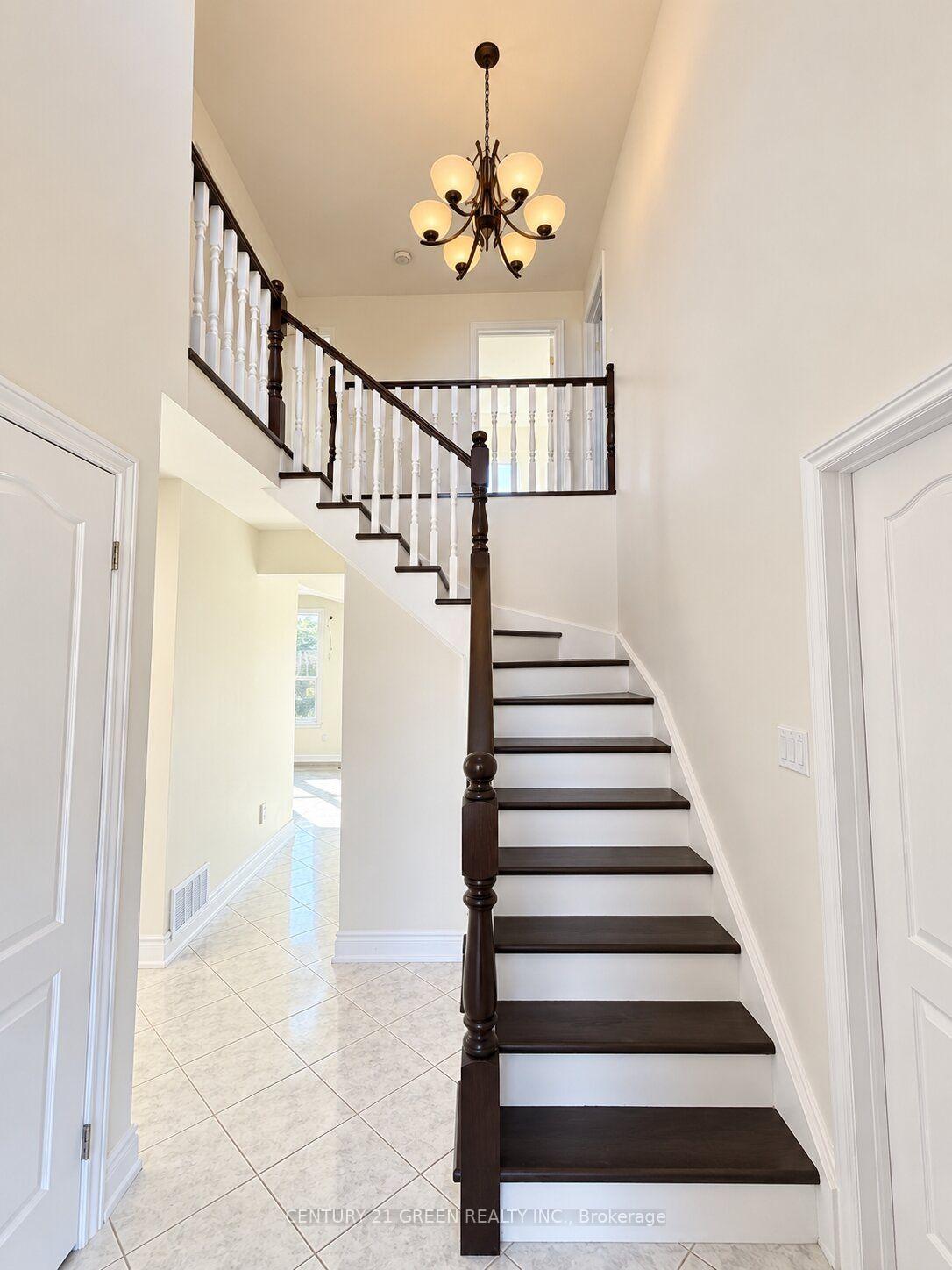 Photo 6 of 3829 Northwood Drive, Niagara Falls, Mt. Carmel — HOMEH