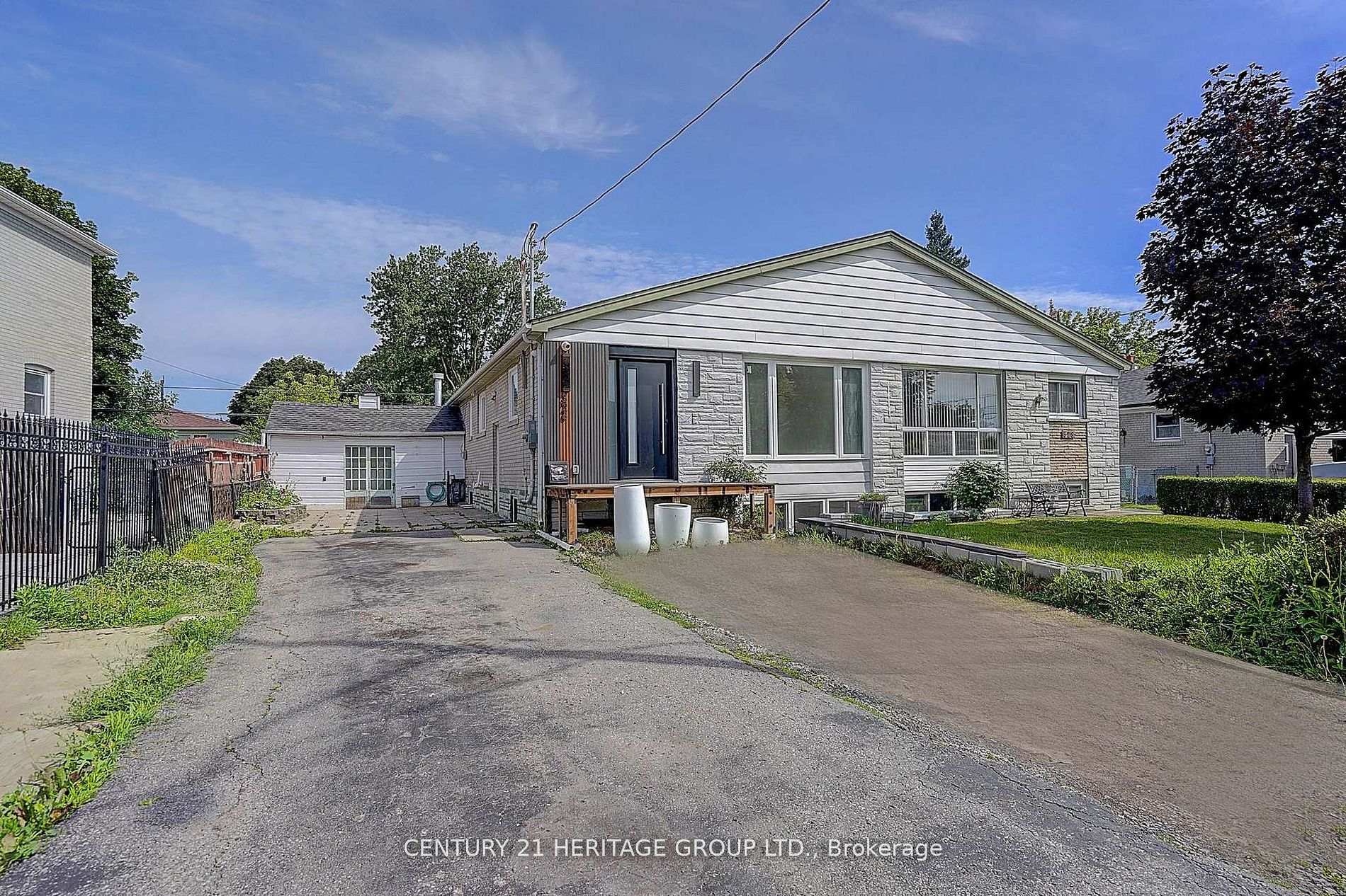 Photo 1 of Unit Basement, 326 McConvey Drive, Richmond Hill, Crosby — HOMEH