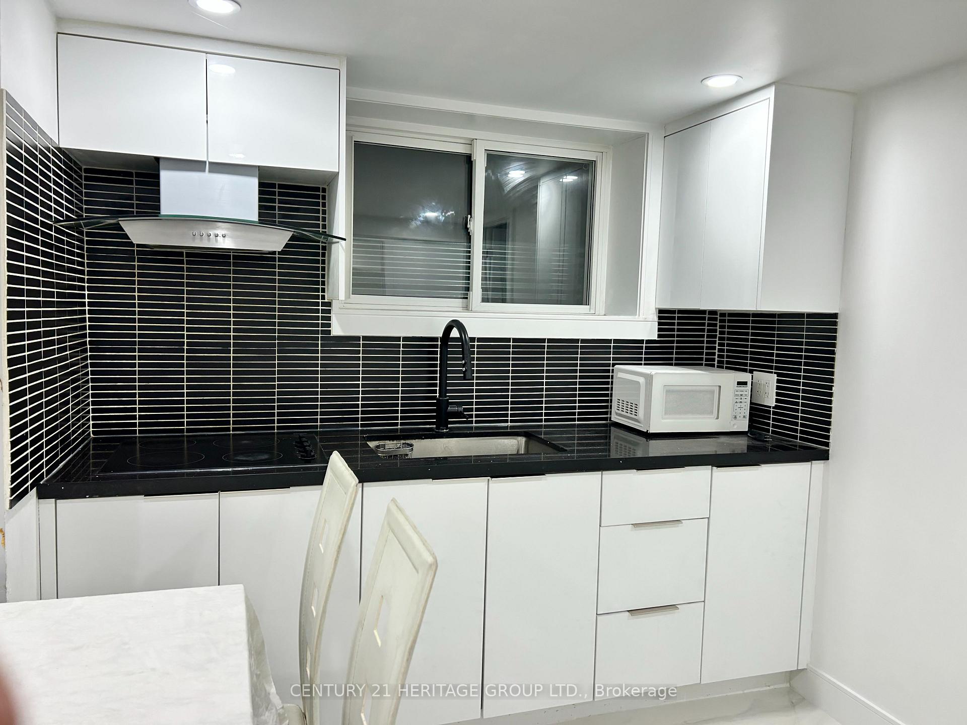 Photo 4 of Unit Basement, 326 McConvey Drive, Richmond Hill, Crosby — HOMEH