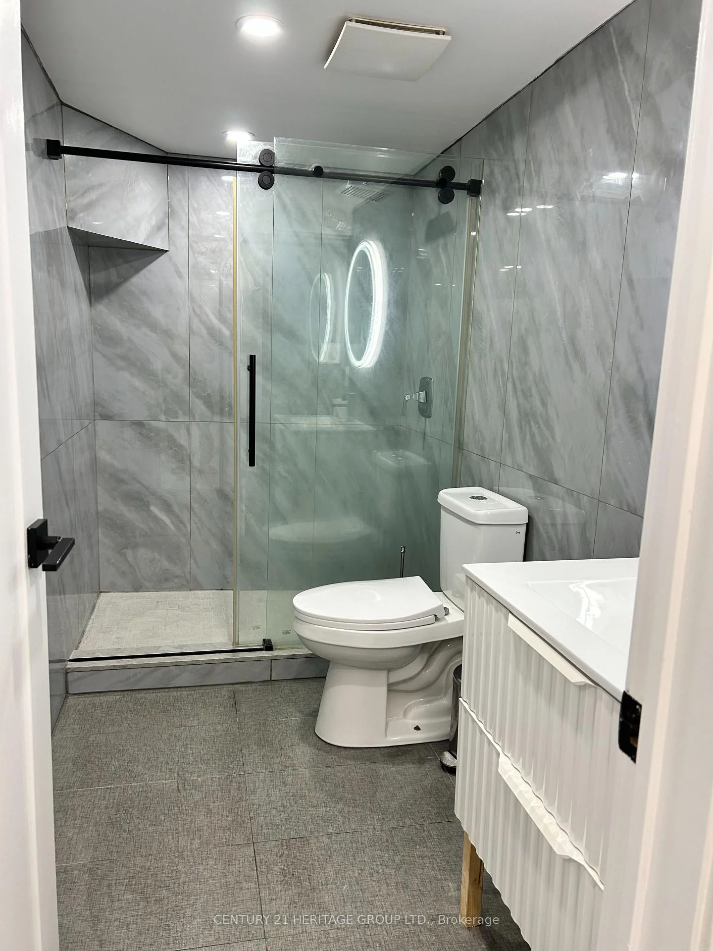 Photo 6 of Unit Basement, 326 McConvey Drive, Richmond Hill, Crosby — HOMEH