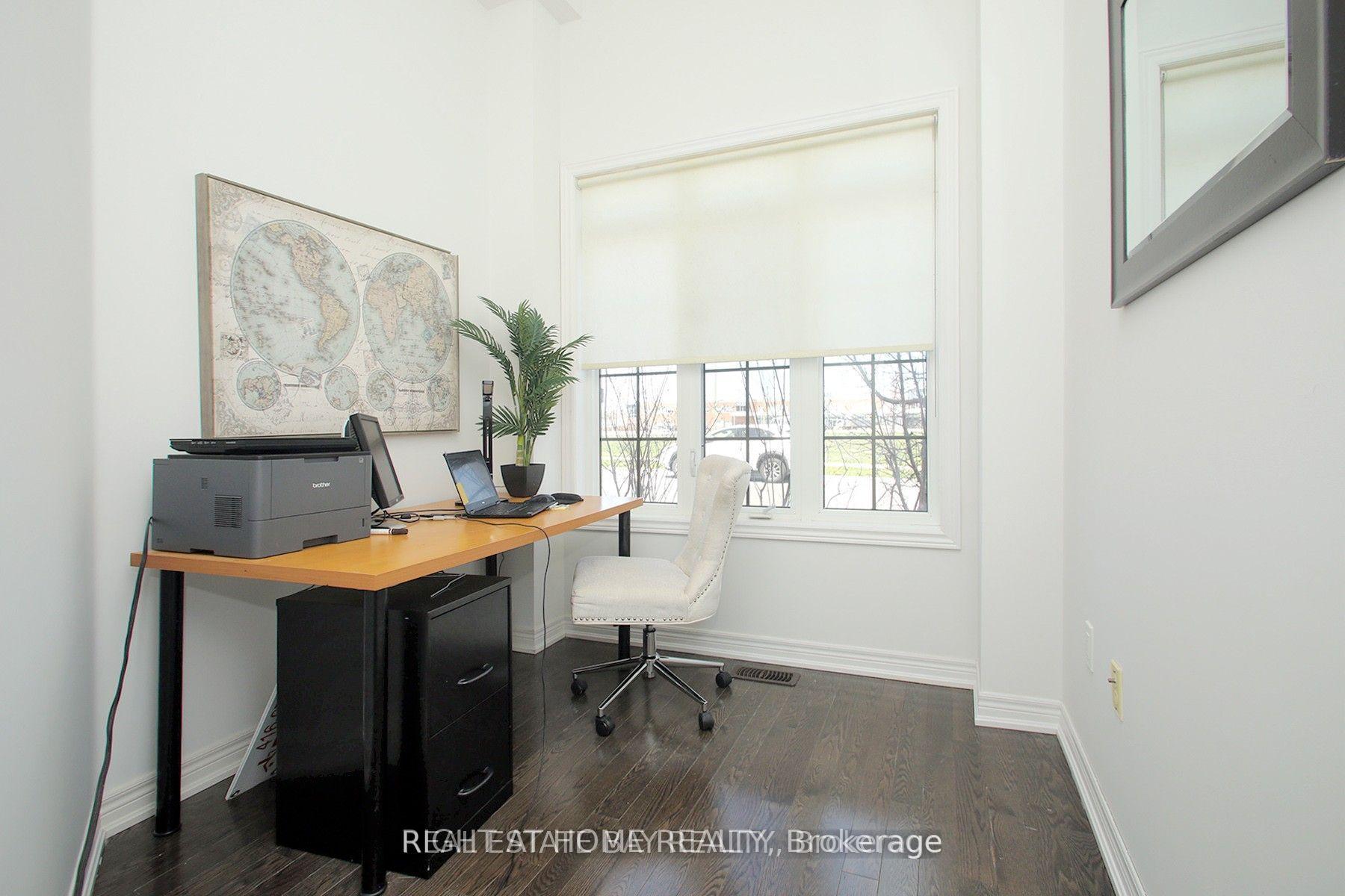 Photo 15 of 25 Sibella Way, Vaughan, Vellore Village — HOMEH