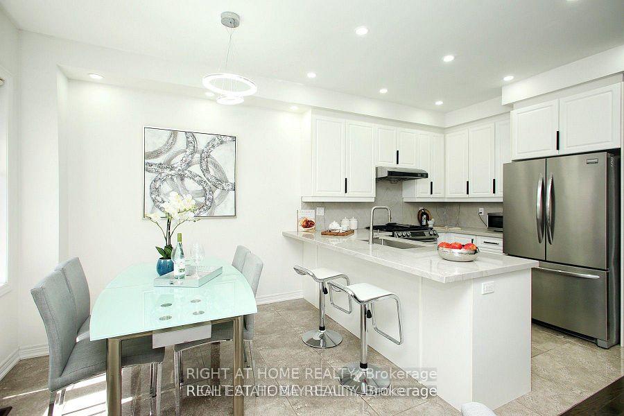 Photo 24 of 25 Sibella Way, Vaughan, Vellore Village — HOMEH